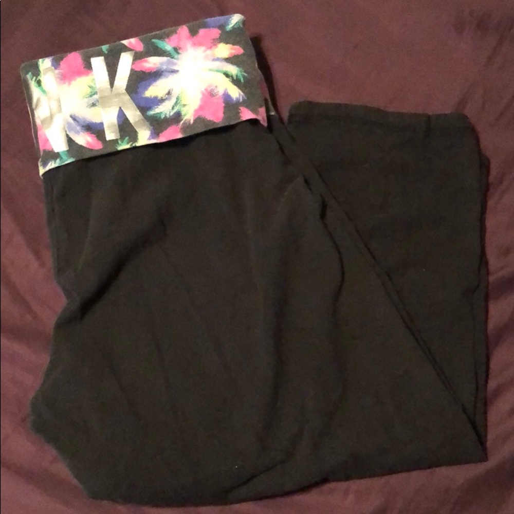 PINK Cropped Yogas